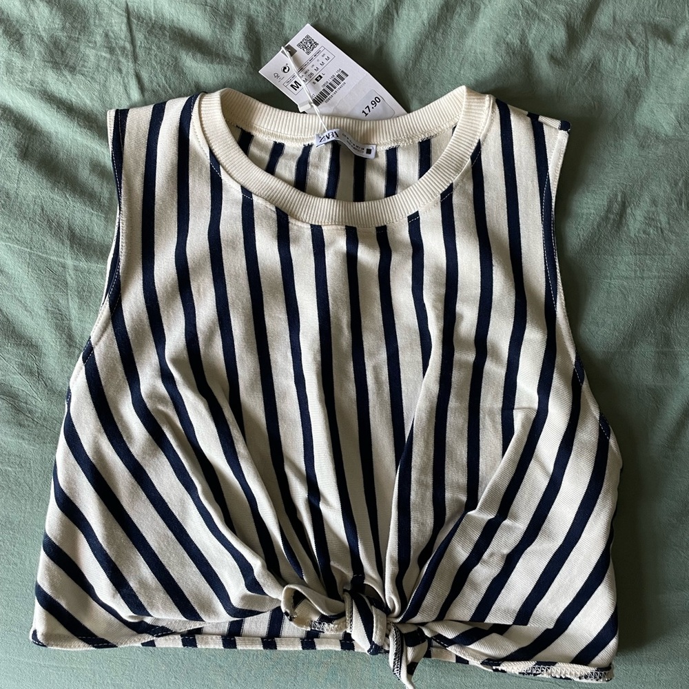 NWT BRAND NEW Zara striped crop top